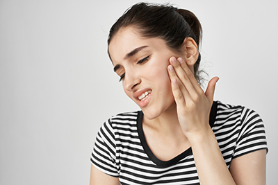 Read more about the article TMD Symptoms: How to Recognize and Find Relief from Jaw-Related Pain